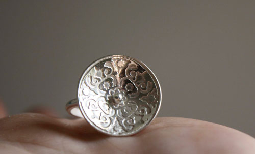 Lyrique, bague médiévale gravée en argent