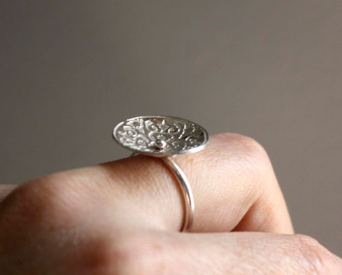 Lyrique, bague médiévale gravée en argent