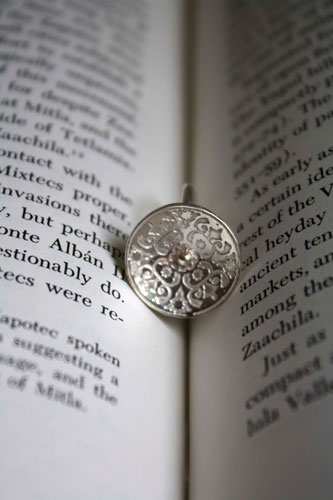 Lyrique, bague médiévale gravée en argent