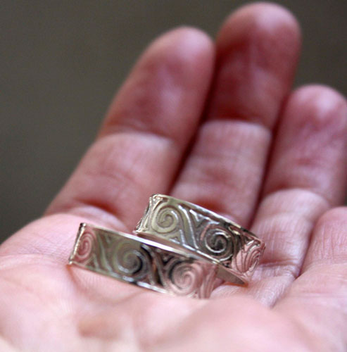 Océanide, bague de mariage de vagues grecques en argent