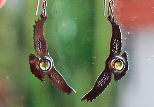 Ode au soleil, boucles d’oreilles oiseaux en argent et zircon jaune