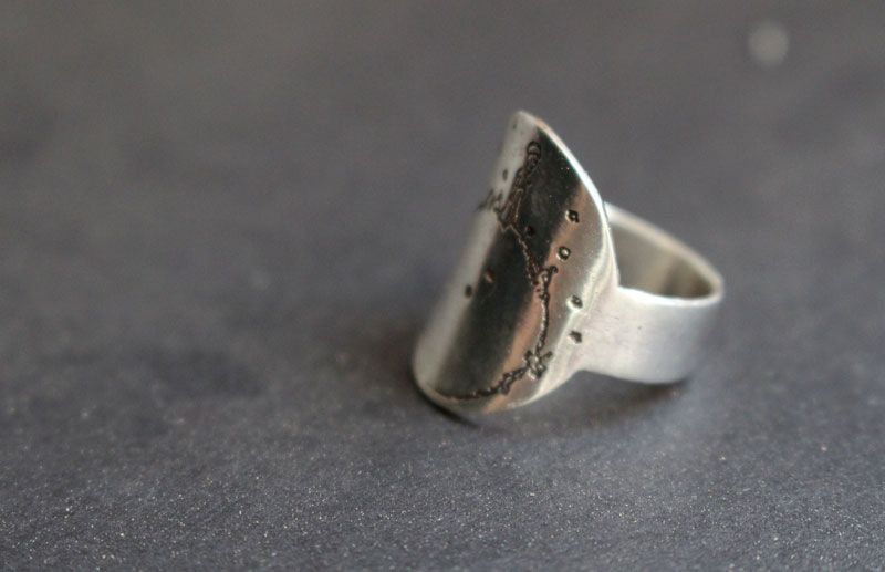 Petite planète, bague gravée du petit prince en argent