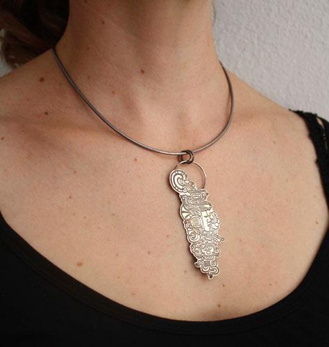 Quiquiztli, pendentif conque musicale maya en argent