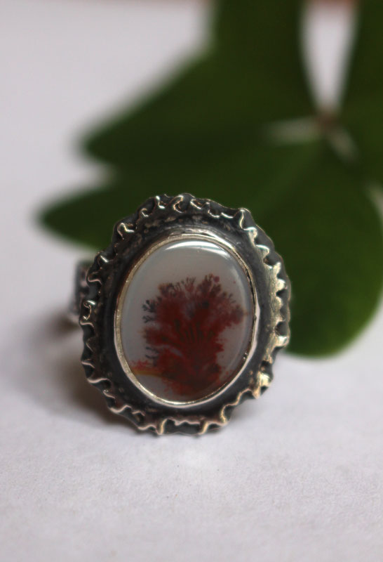 Reflets d’automne, bague paysage de saison en argent et agate dendritique 