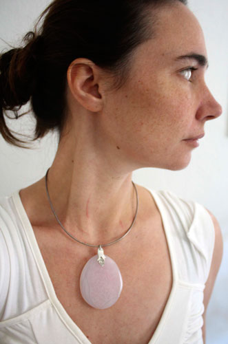 Rose thé, pendentif en argent et quartz rose