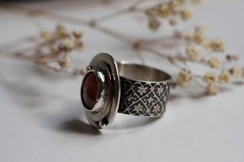 Rosée du matin, bague réveil de la nature en argent et saphir rose