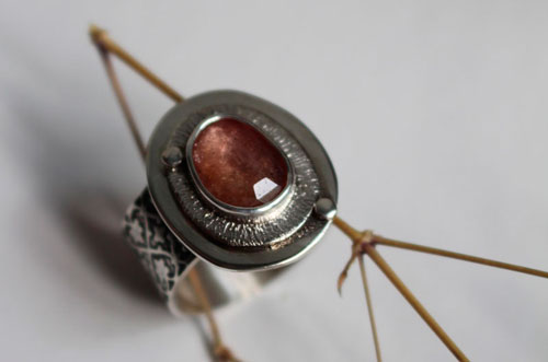 Rosée du matin, bague réveil de la nature en argent et saphir rose