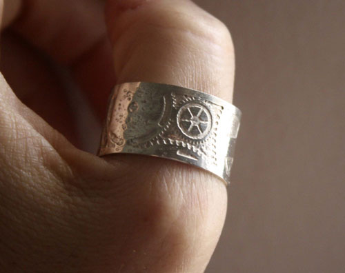 Steampunk, bague néo-victorienne en argent et gravure d&rsquo;engrenages