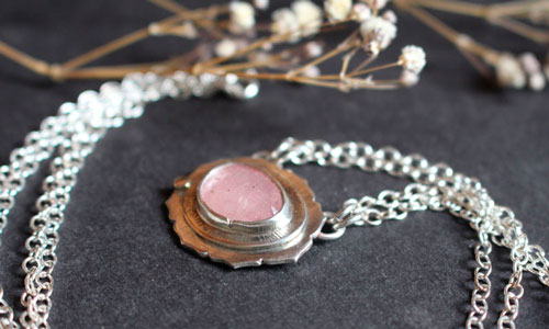 Super nova saphir, collier astronomie en argent, or et saphir rose