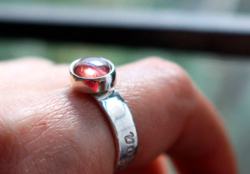 Valentina, bague pierre de naissance en argent et tourmaline rose