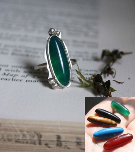 Zéphyrine, bague en argent et pierre semi-précieuse (onyx, oeil de tigre, howlite, agate rouge, agate verte) (onyx, œil de tigre, howlite turquoise, agate rouge foncé ou agate verte)