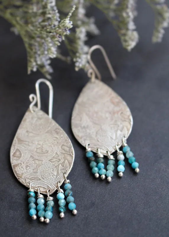 À contre-courant, boucles d’oreilles carpe koï japonaise en argent et amazonite