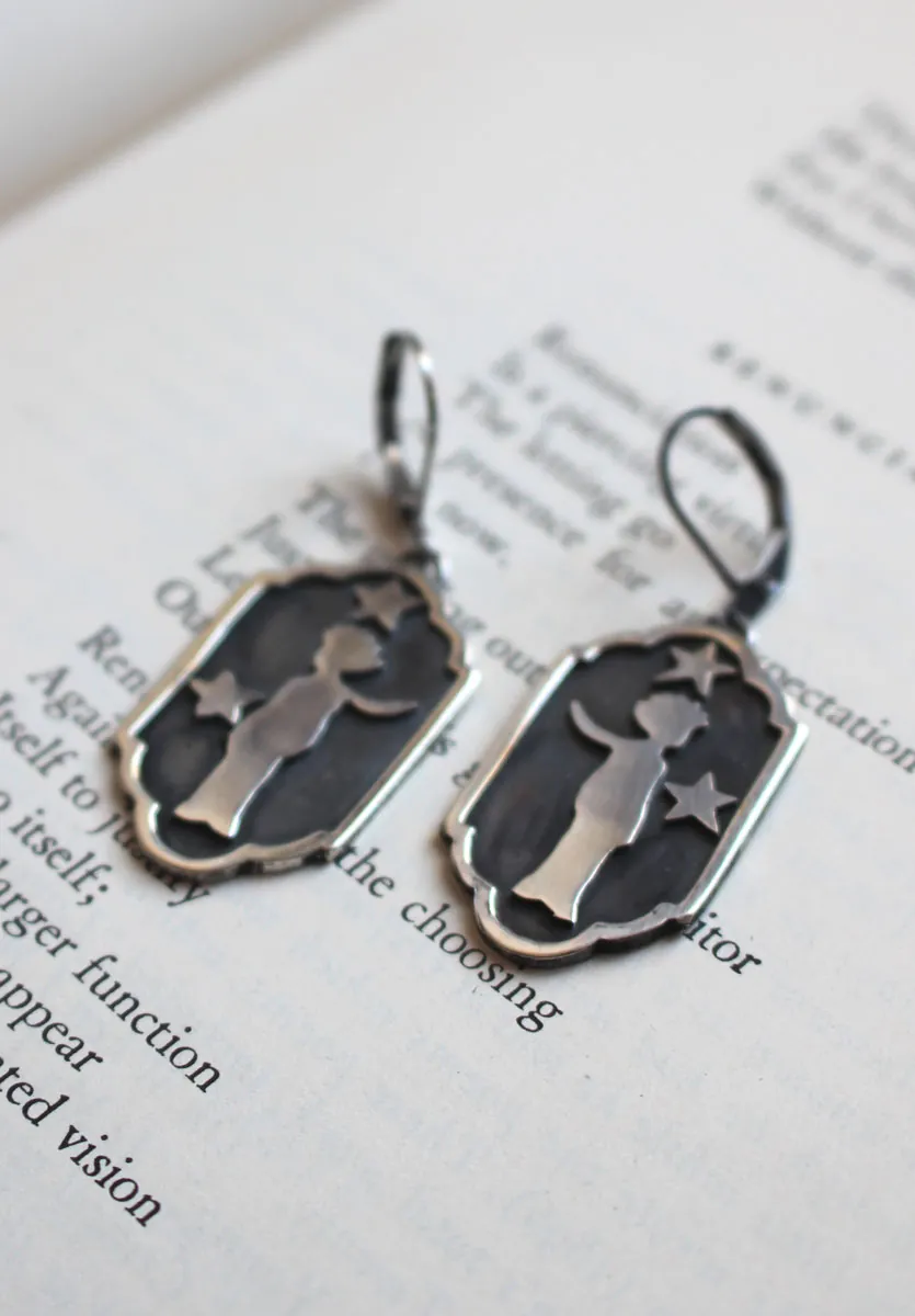 A mille milles, boucles d’oreilles silhouette du petit prince en argent