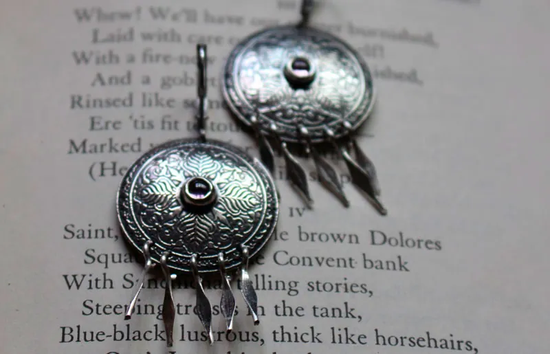 Alissandre, boucles d’oreilles feuilles en argent et zircon