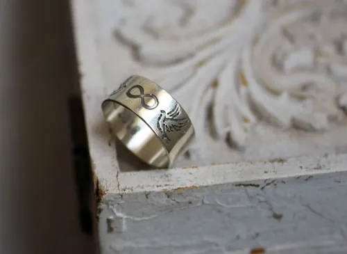Alliances destinée, bague nature bohème infini en argent