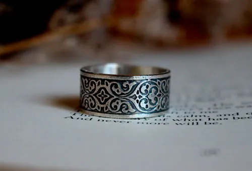 Arabesques de feuilles, bague volute baroque en argent