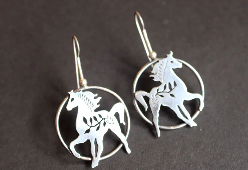 Arion, boucles d’oreilles cheval légende grecque en argent