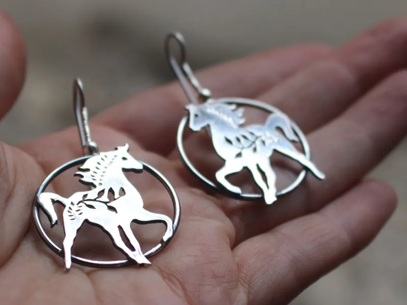 Arion, boucles d’oreilles cheval légende grecque en argent