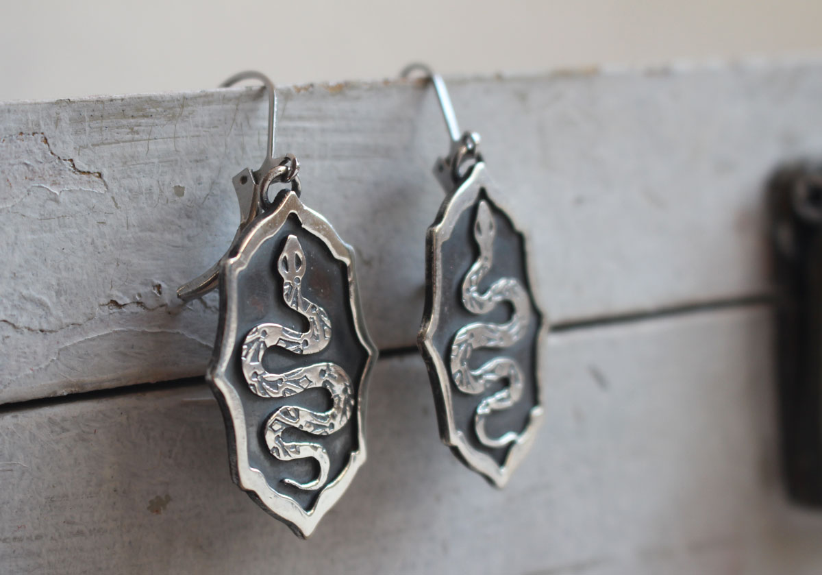 Asclépios, boucles d&rsquo;oreilles serpent de la mythologie grecque en argent