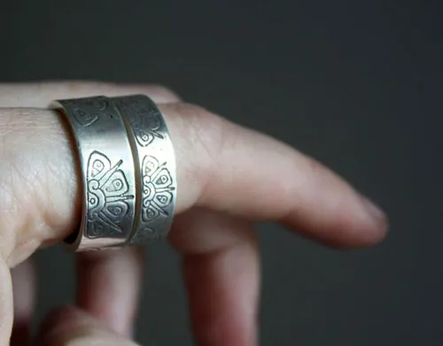Astre divin, bague soleil maya tribale en argent