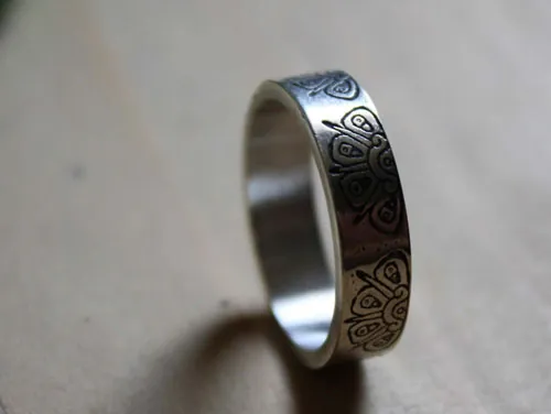 Astre sacré, bague tribal soleil maya en argent