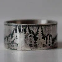 Au-delà des cimes, bague montagne et forêt en argent