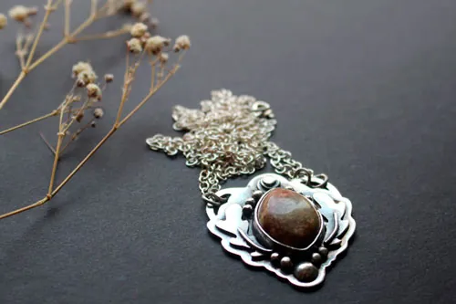 Au creux du chêne, collier arbre celte en argent et jaspe automne