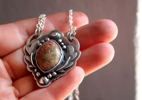 Au creux du chêne, collier arbre celte en argent et jaspe automne
