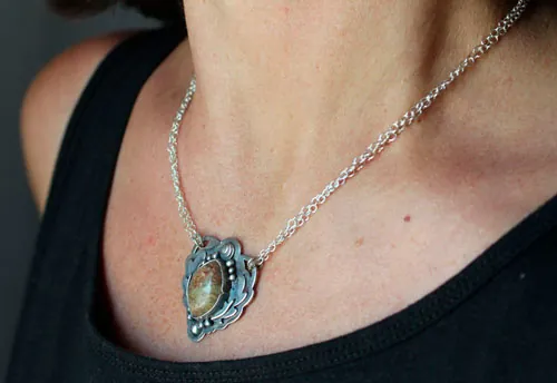 Au creux du chêne, collier arbre celte en argent et jaspe automne