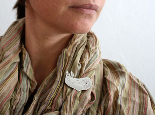 Alicanto, broche oiseau fantastique en argent