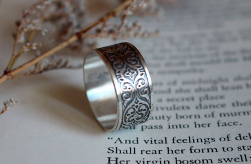 Arabesques de feuilles, bague volute baroque en argent 