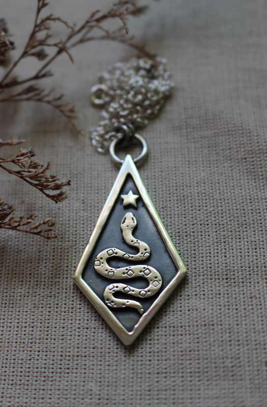 Asclépios, collier serpent de la mythologie grecque en argent