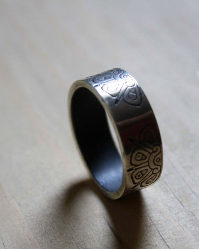 Astre divin, bague tribal soleil Maya en argede 1,6 mm d&rsquo;épaisseur