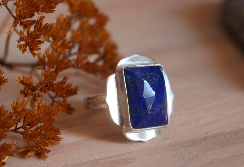 Au bord du Nil, bague égyptienne en argent et lapis lazuli 