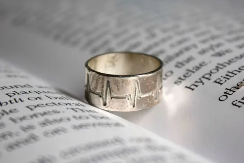 Battement de cœur, bague ligne de vie en argent