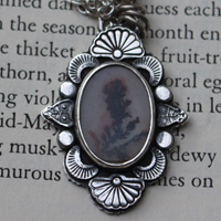 Be still my soul, collier fleur en argent et agate dendritique