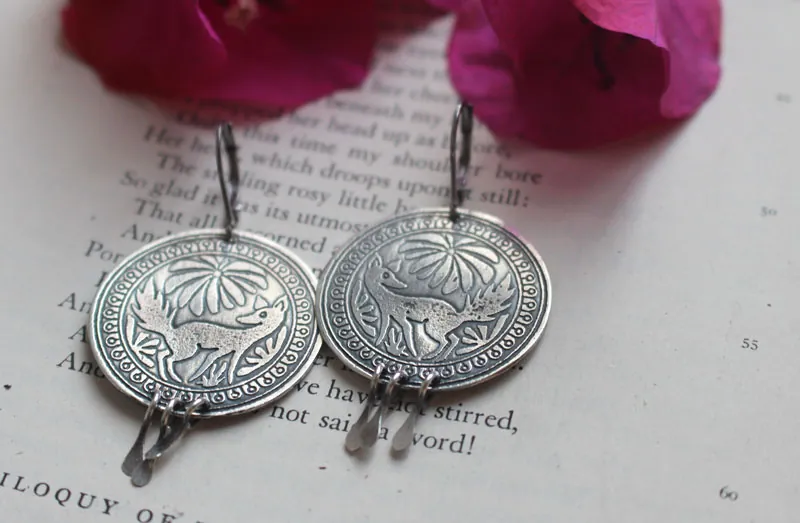 Bekuh, boucles d’oreilles chien mexicain en argent