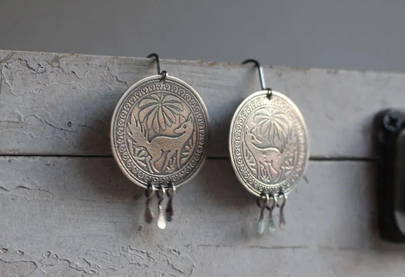 Bekuh, boucles d’oreilles chien mexicain en argent