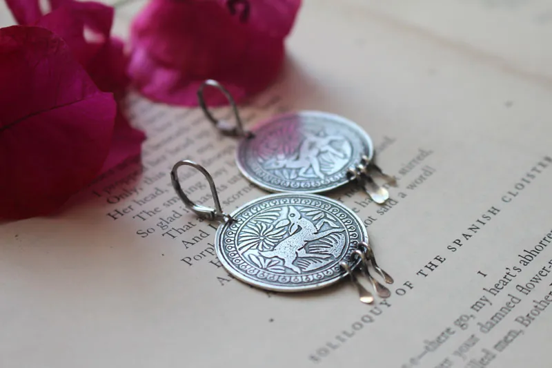 Bidxuin, boucles d’oreilles cerf mexicain en argent