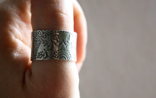 Blessed, bague mandala de la forêt en argent