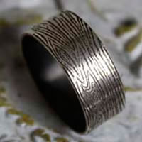 Bois, bague texture tronc d’arbre en argent