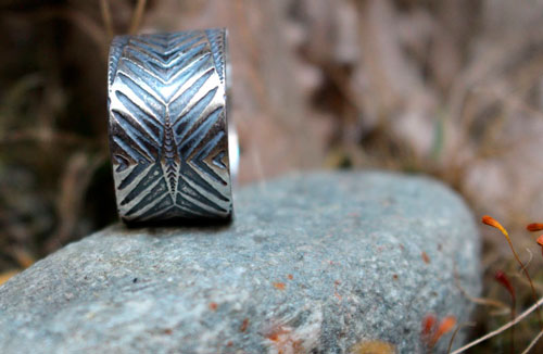 Boomerang, bague chevron et flèche en argent