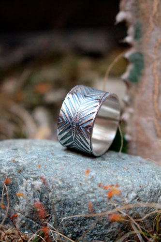 Boomerang, bague chevron et flèche en argent