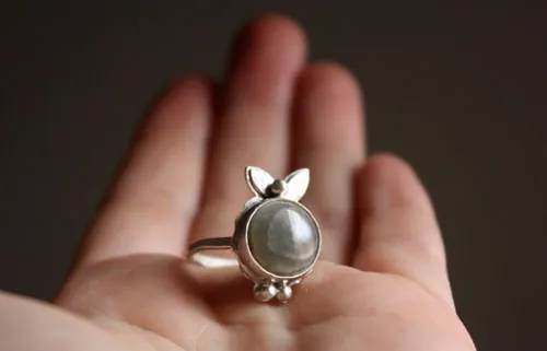 Calliope, bague poésie grecque en argent et jaspe océan