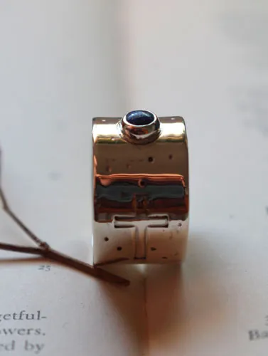 Certitude, bague foi en argent et lapis-lazuli