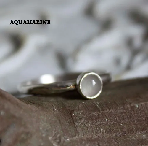 Constance, bague pierre de naissance en argent, grenat, améthyste, aigue-marine, pierre de lune, onyx, alexandrite, rubis, péridot, saphir, opale, citrine ou turquoise