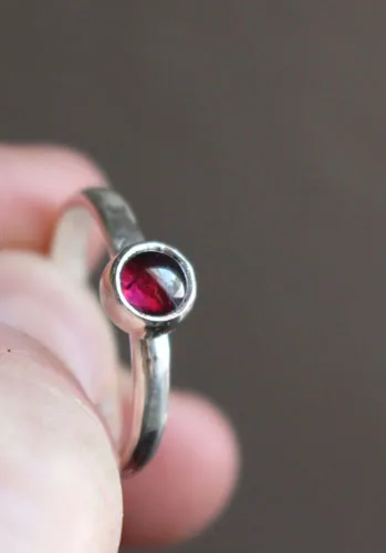 Coquelicot, bague fleur rouge en argent et grenat