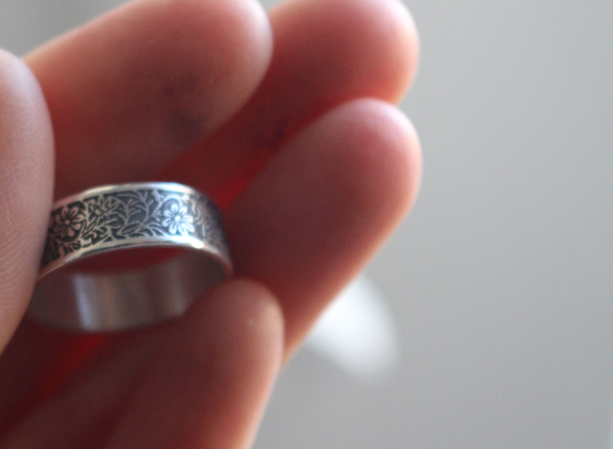 Cosmos, bague fleur en argent