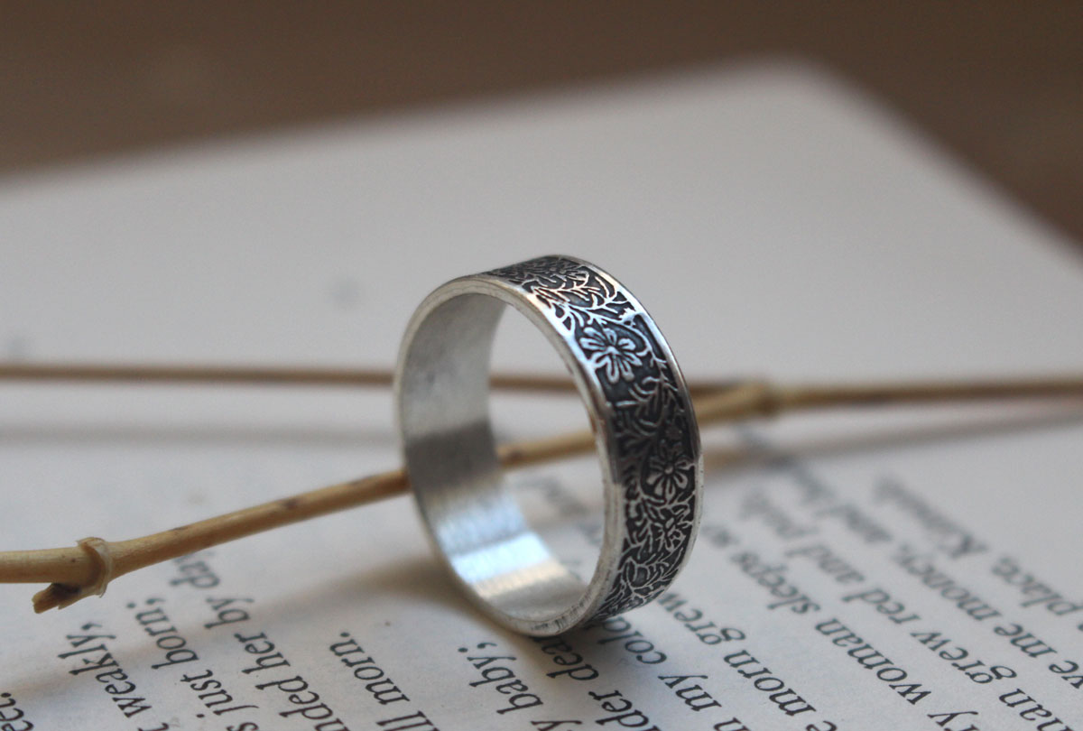 Cosmos, bague fleur en argent