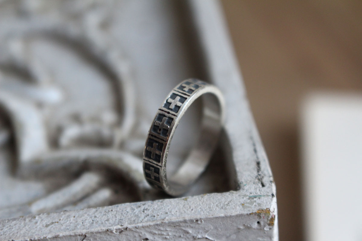 Croix, bague foi médiévale en argent